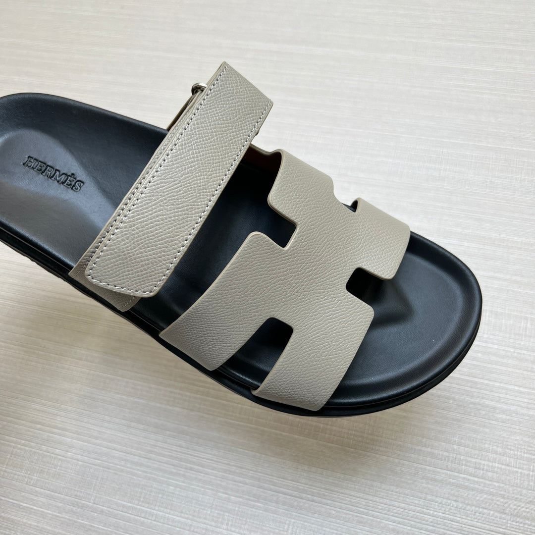 54H1ZDE Stylish slippers