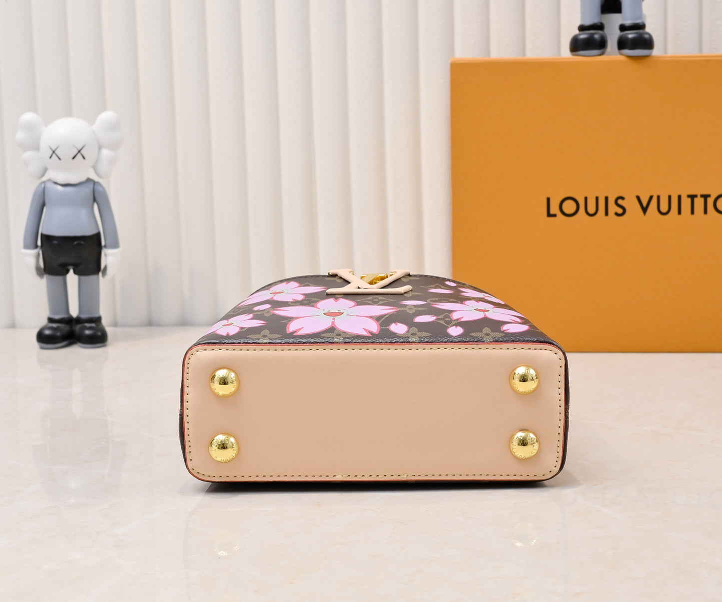 155NE42BDE Stylish leather bag