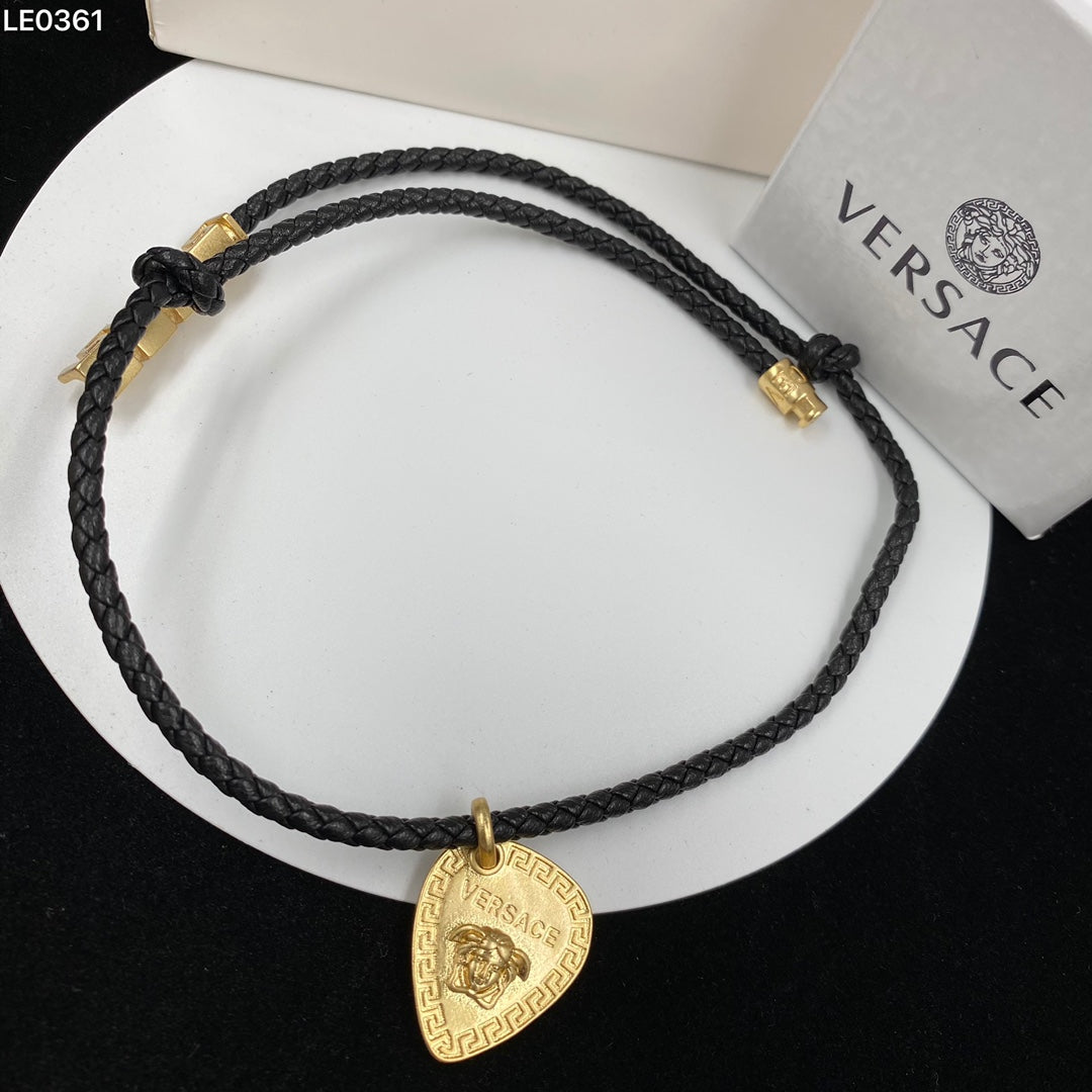 175RV55XDE Stylish  Necklaces