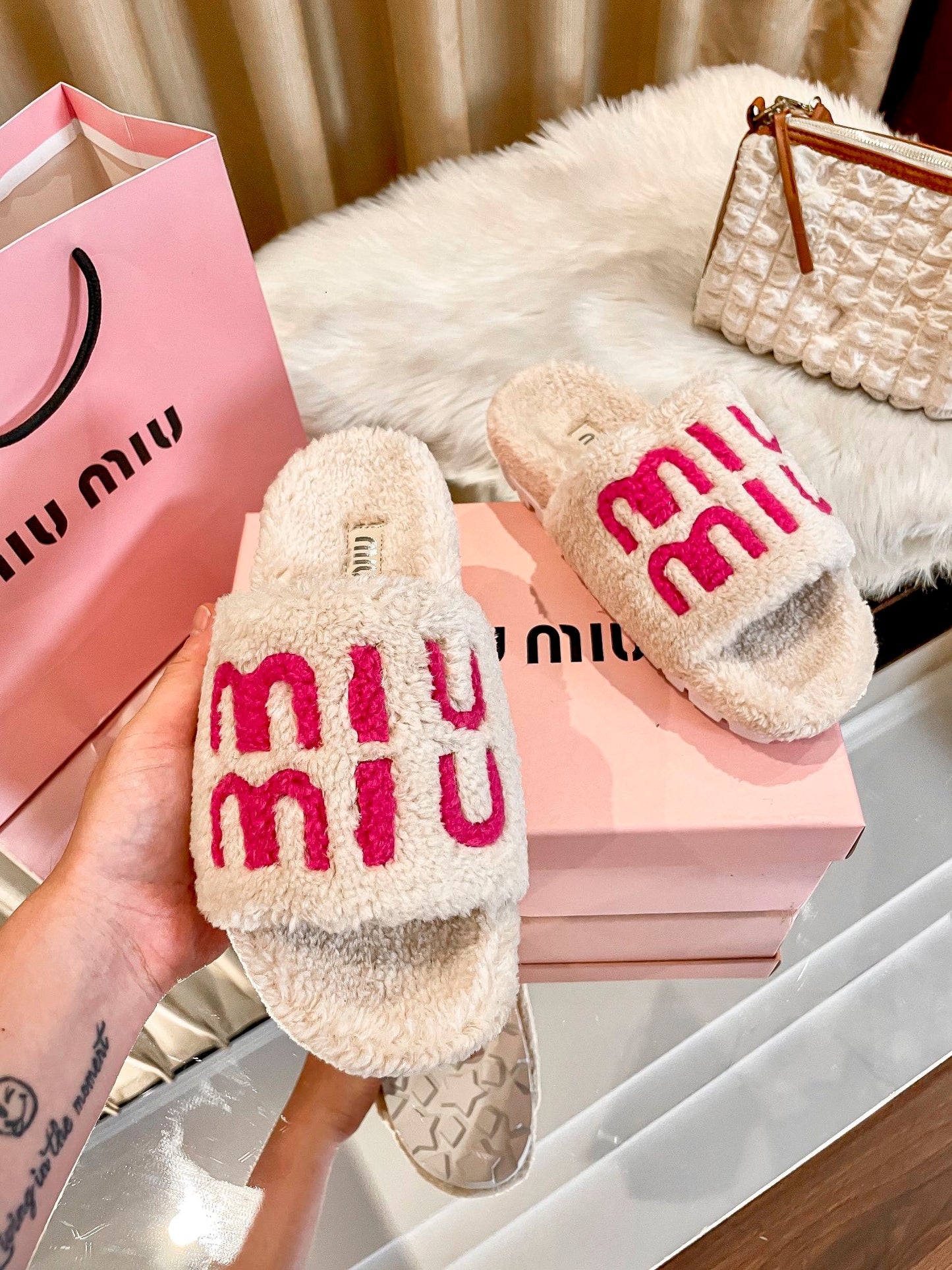 1JA25ZDE Stylish Slippers