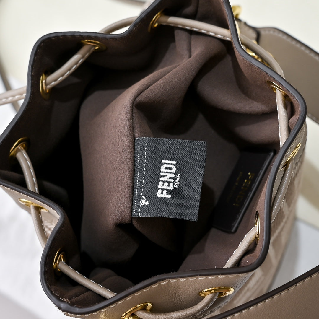 15RF11BDE Stylish bag