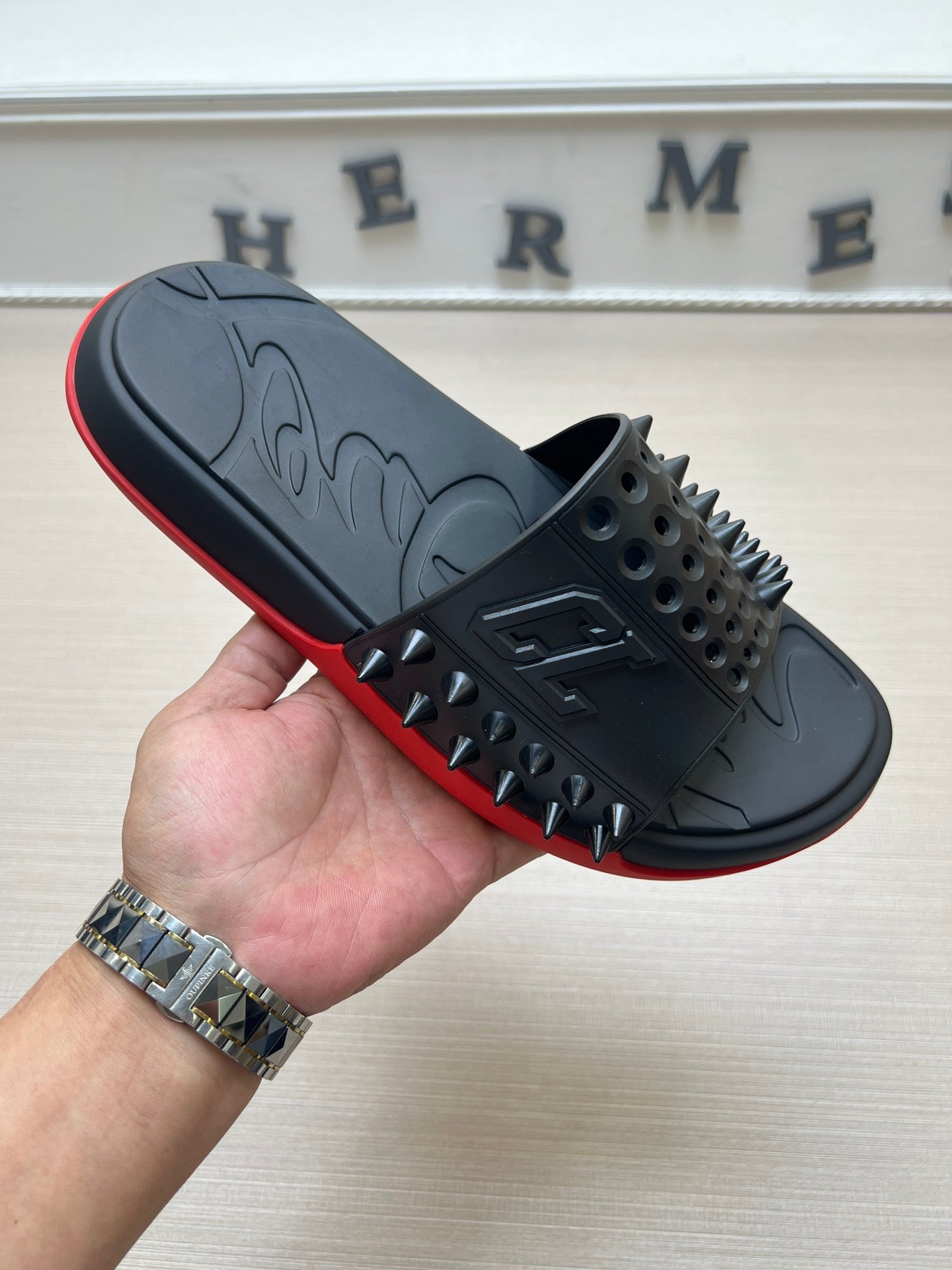54A18ZDE Stylish slippers
