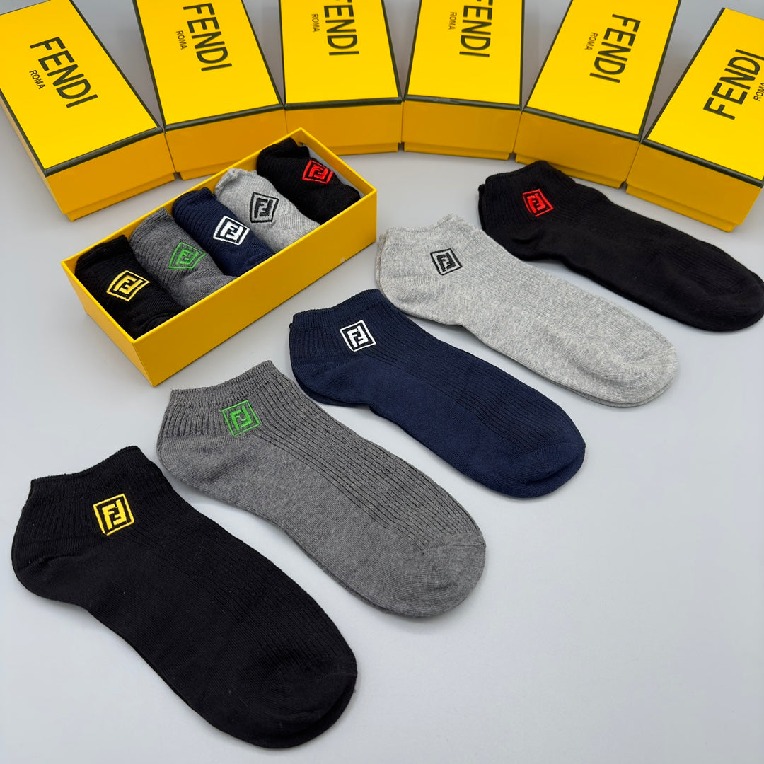 135RF4SDE Stylish socks（5 pairs）