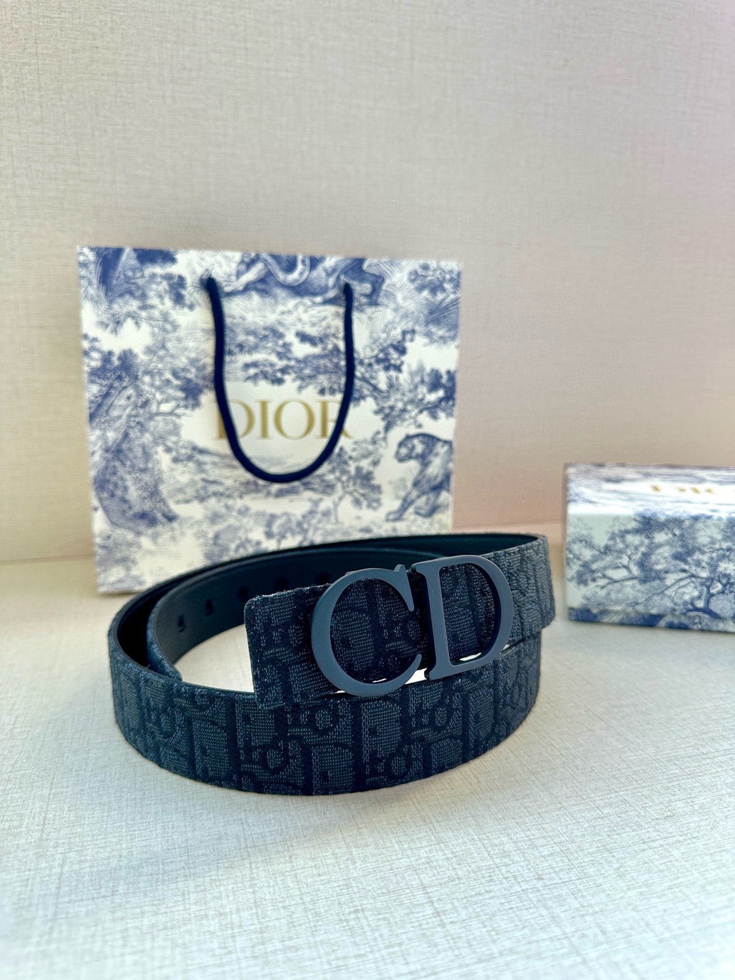 155RD206PDE Stylish  High quality belt With full package