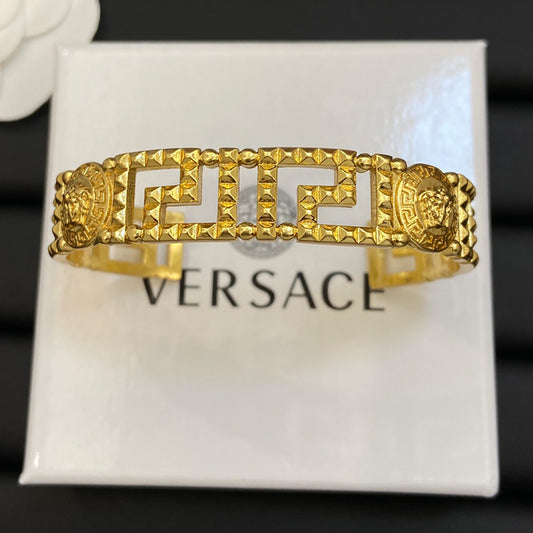 1NV61KDE Stylish bracelet