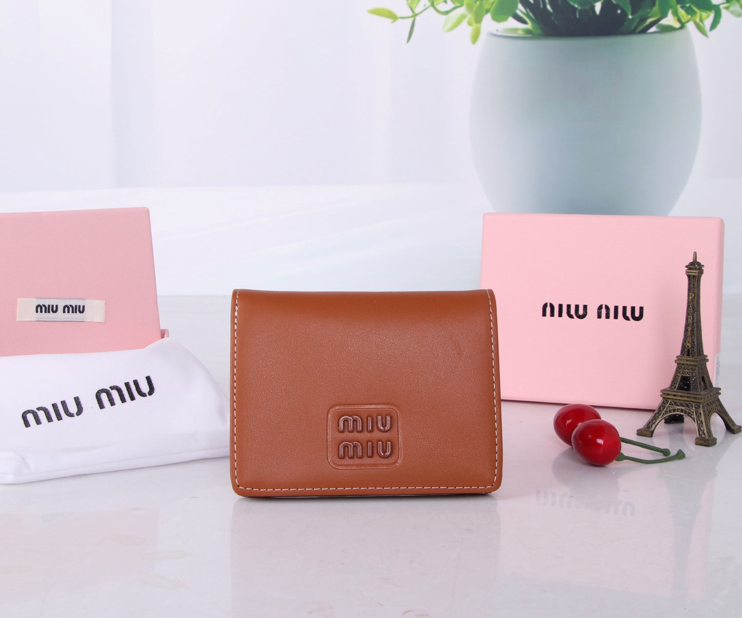 15RA77BDE Stylish leather bag