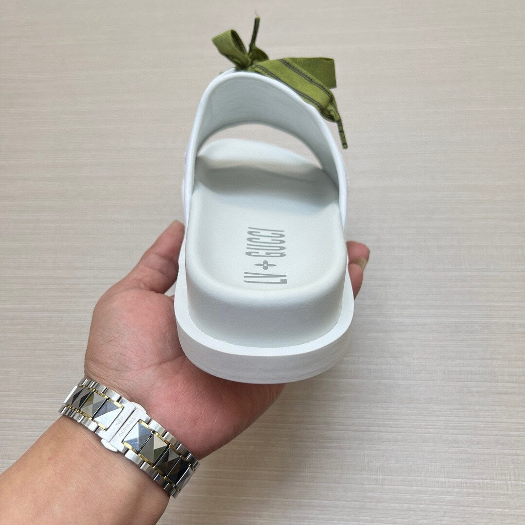 54B16ZDE Stylish slippers