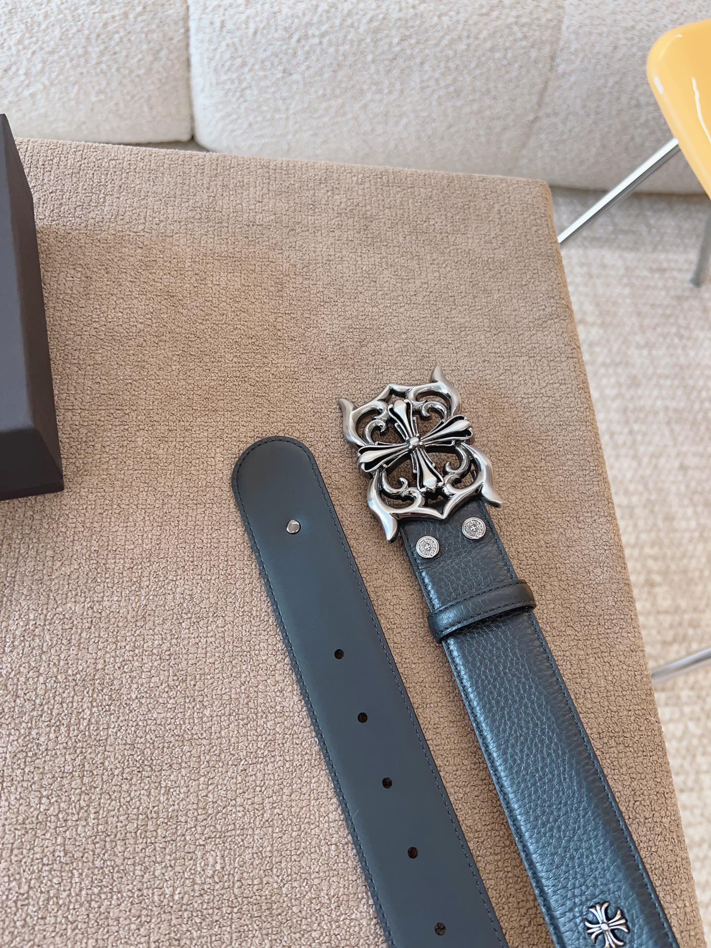 255RA16PDE Stylish High quality belt With full package