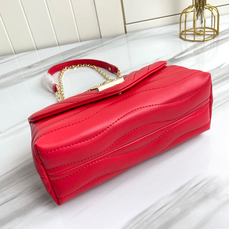 AE028BDE Stylish leather bag 
