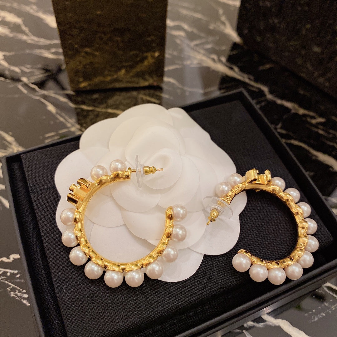 14C109EDE Stylish Earrings