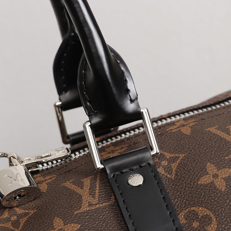 1E93BDE Stylish leather luggage bags