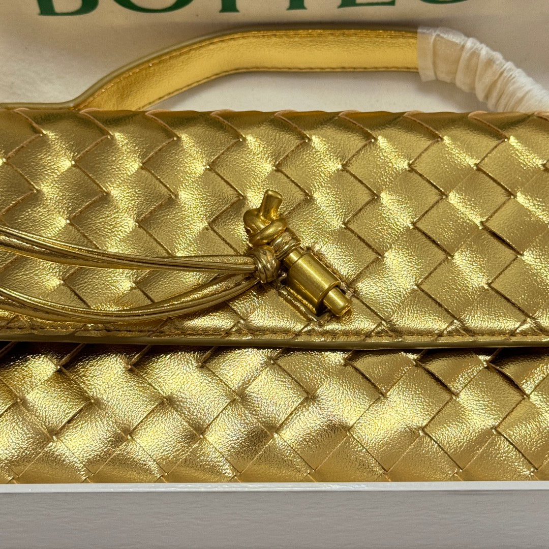 1XA380BDE Stylish leather bag 