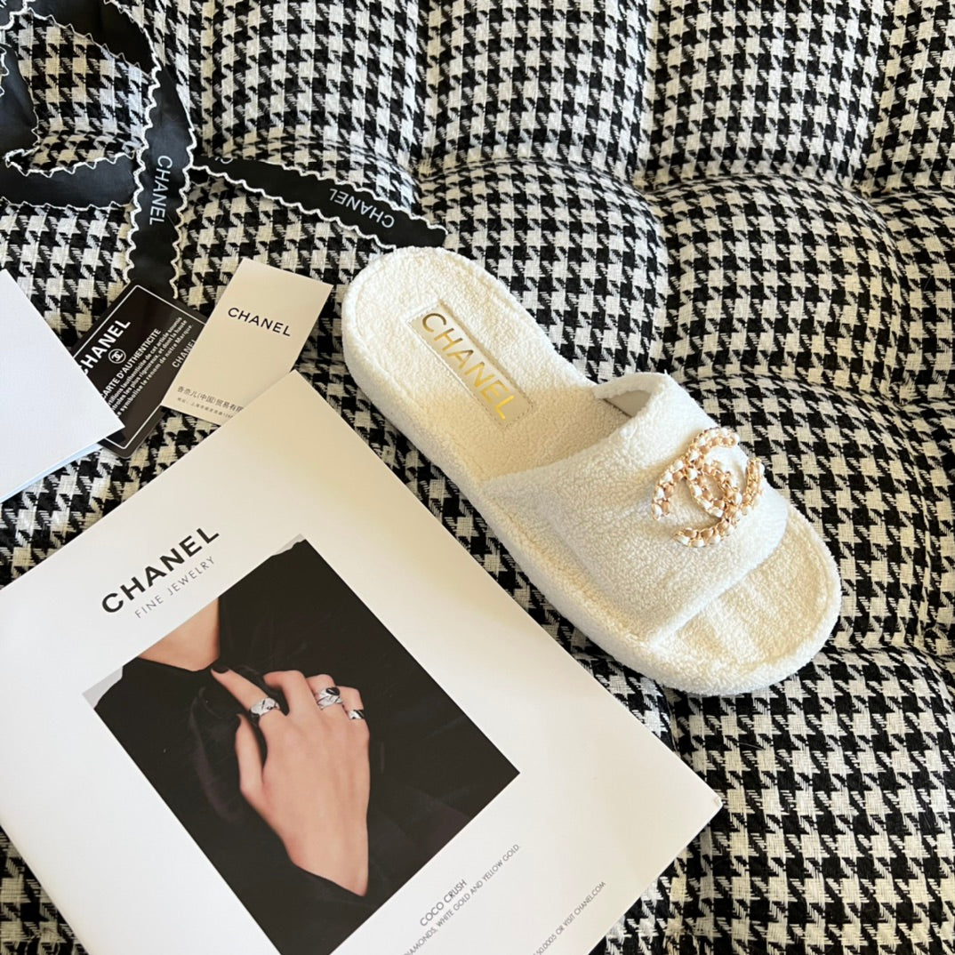 14C159ZDE Stylish Slippers