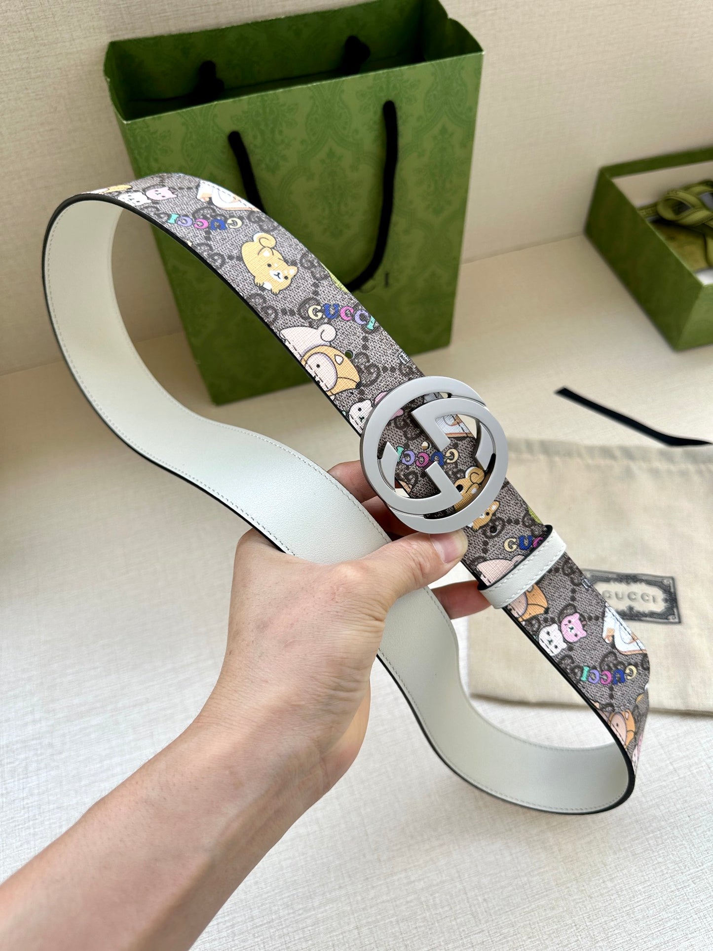 155RB208PDE Stylish  High quality belt With full package