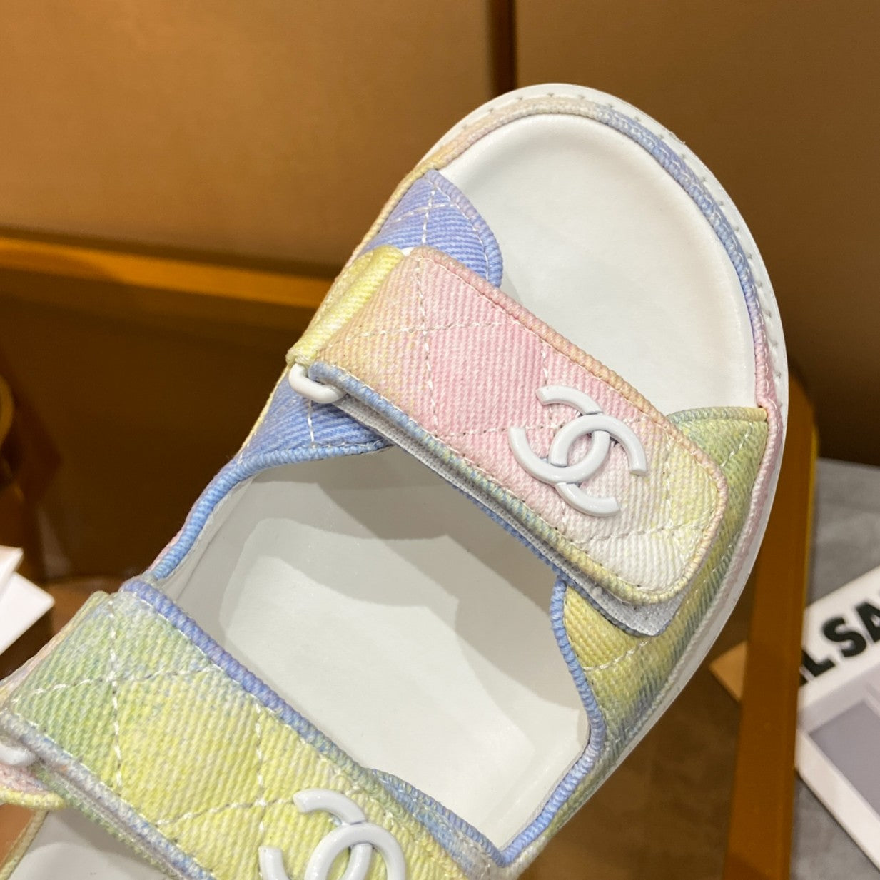 255QC47ZDE Stylish leather shoes