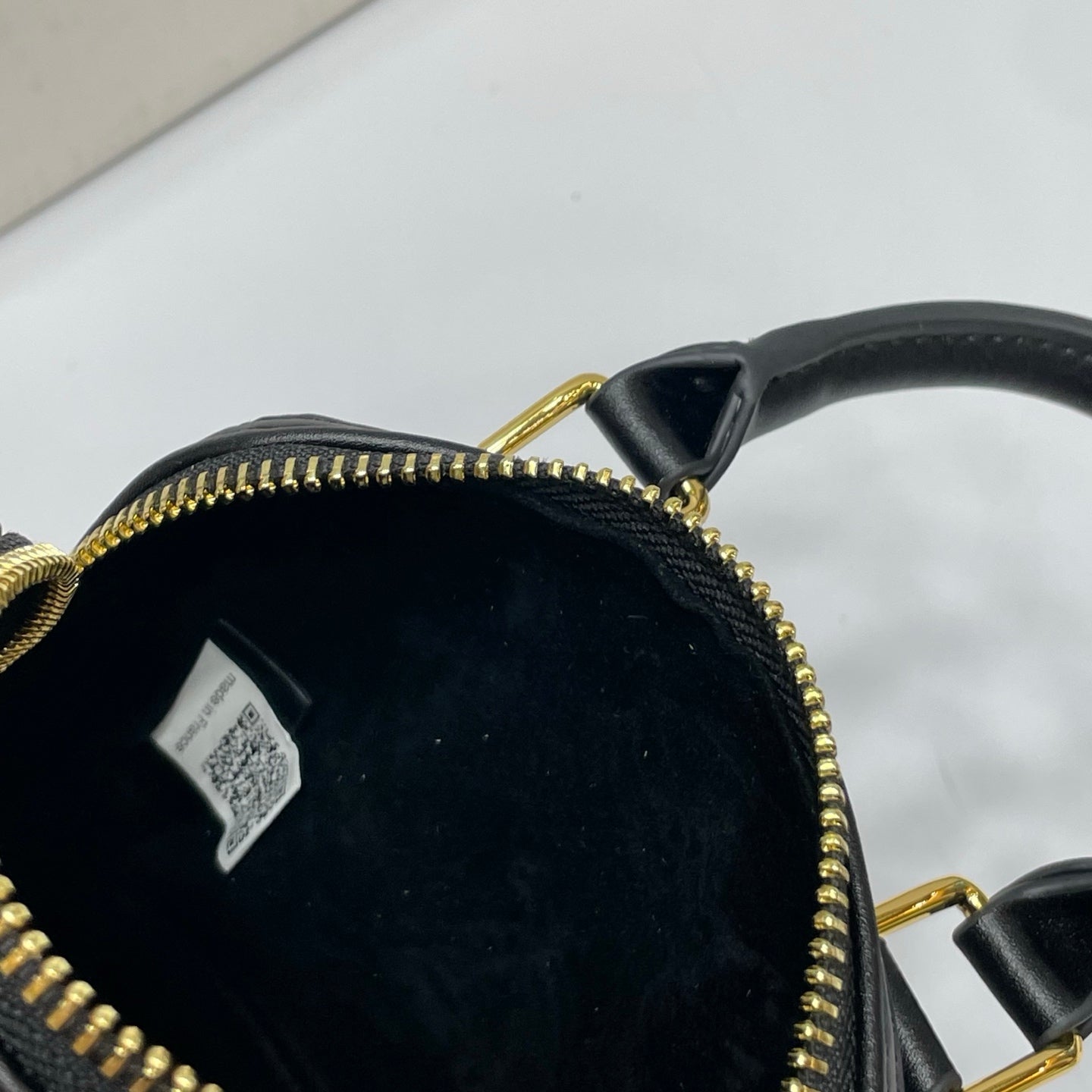 155NN27BDE Stylish leather bag