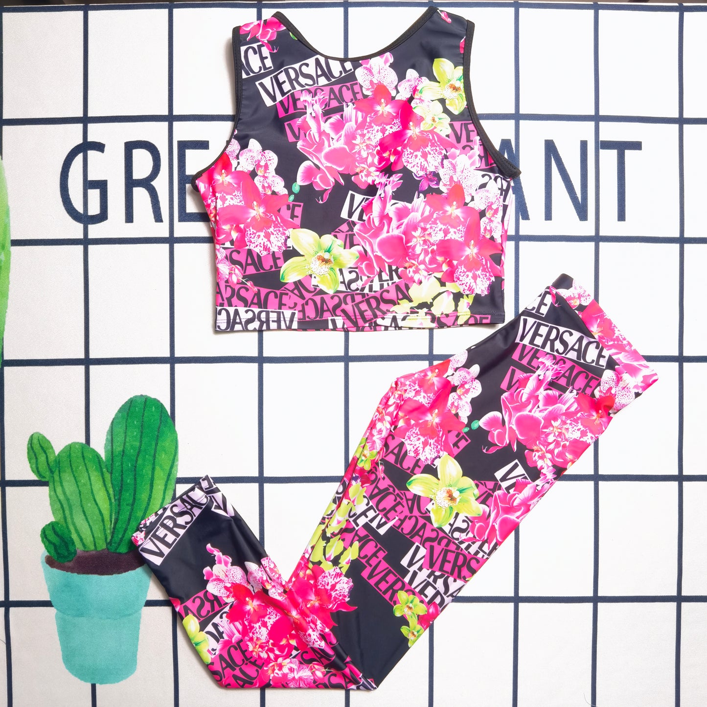 14V110YDE Stylish Long sleeve swimsuit