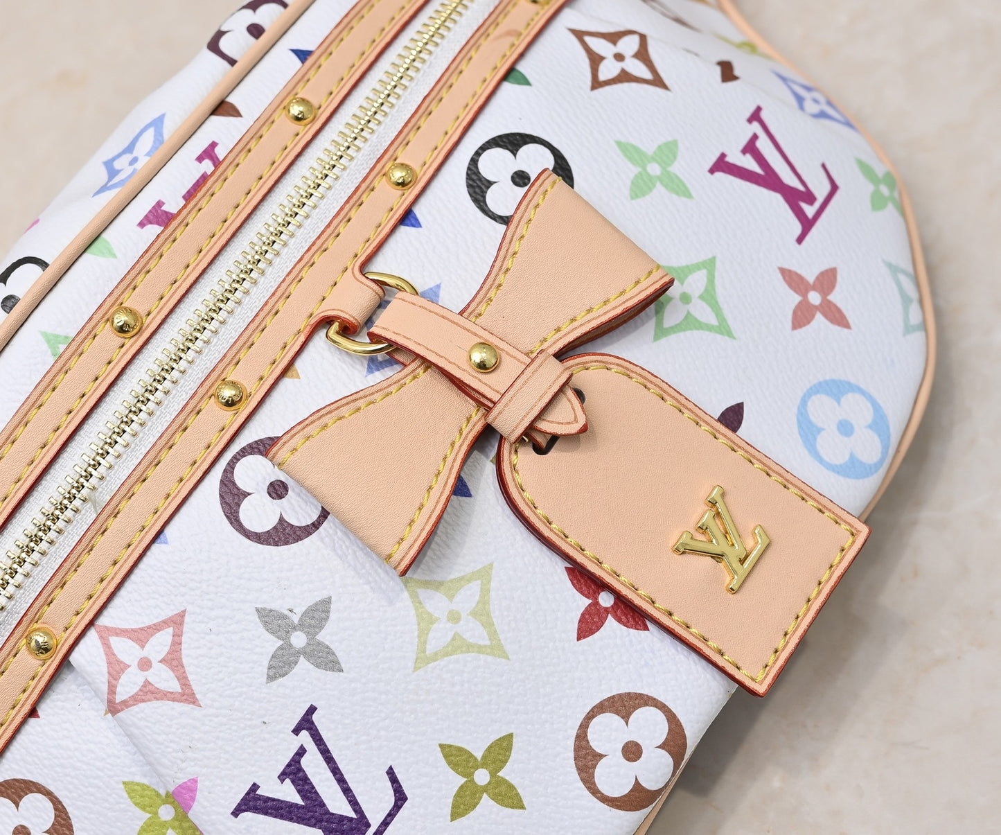 2WE10BDE Stylish leather bag