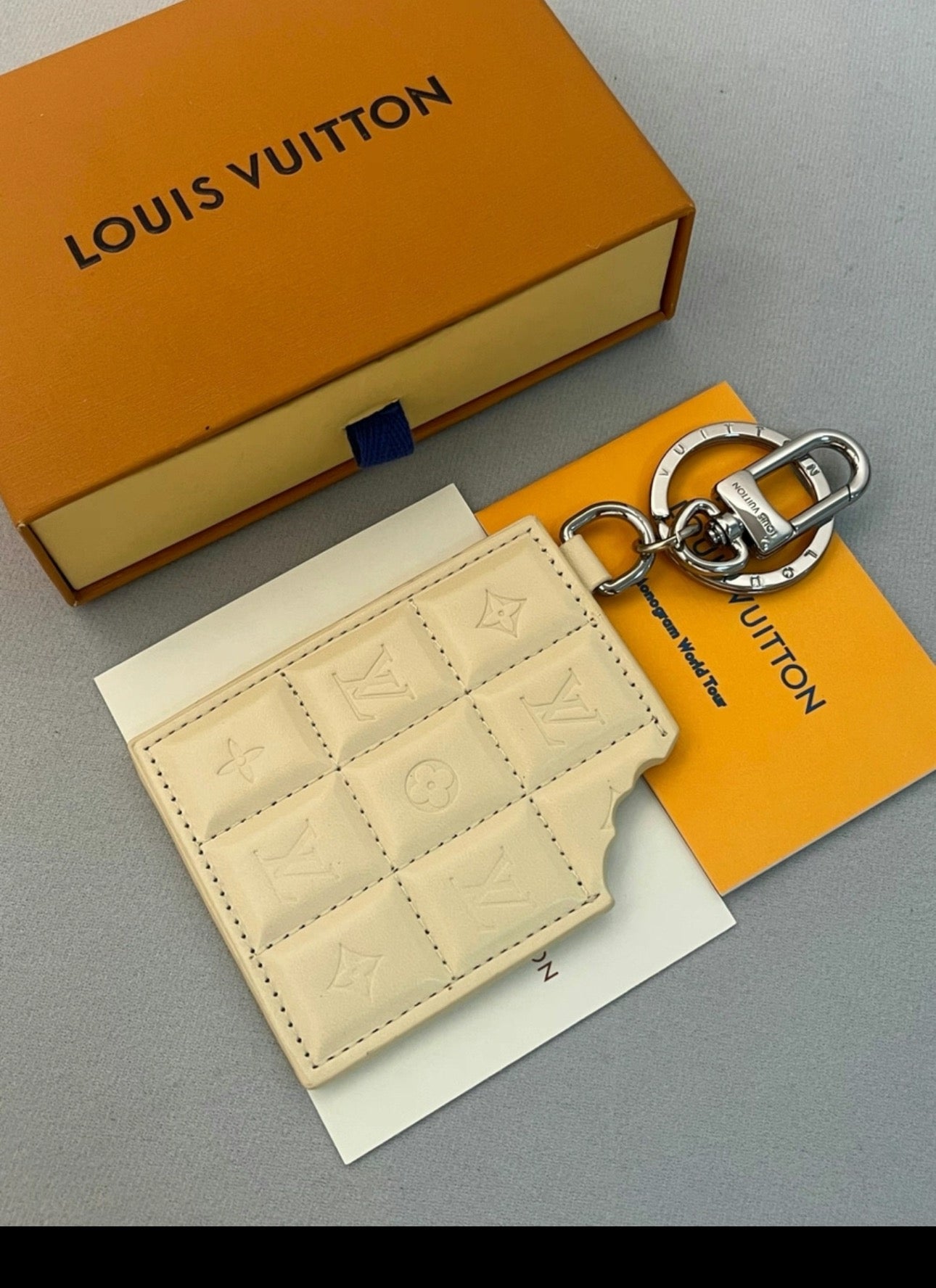 35RE6ADE Stylish bag 's charms accessories