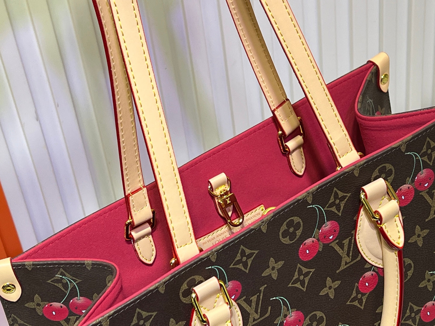 155NE14BDE Stylish leather bag