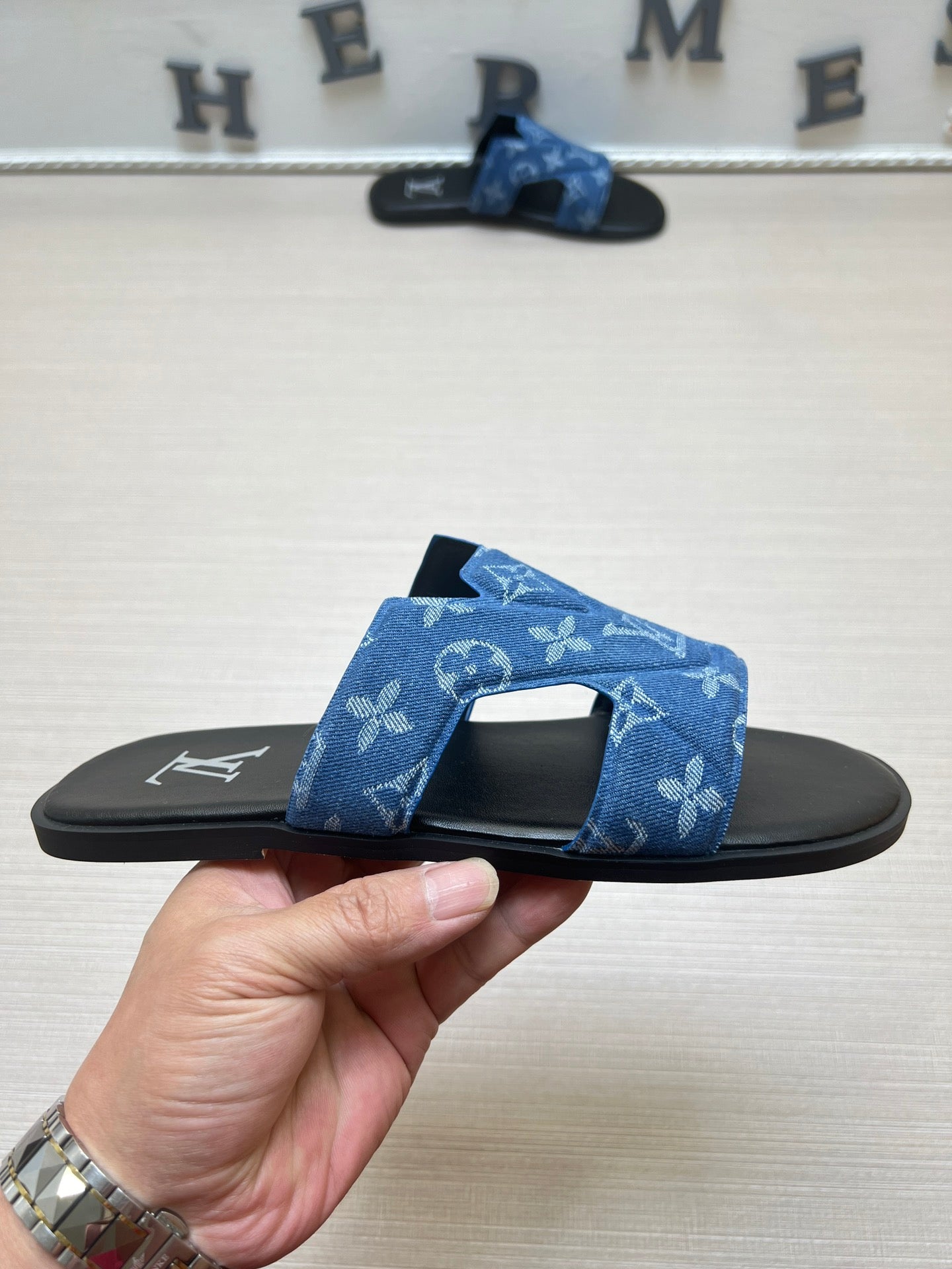 54E29ZDE Stylish slippers