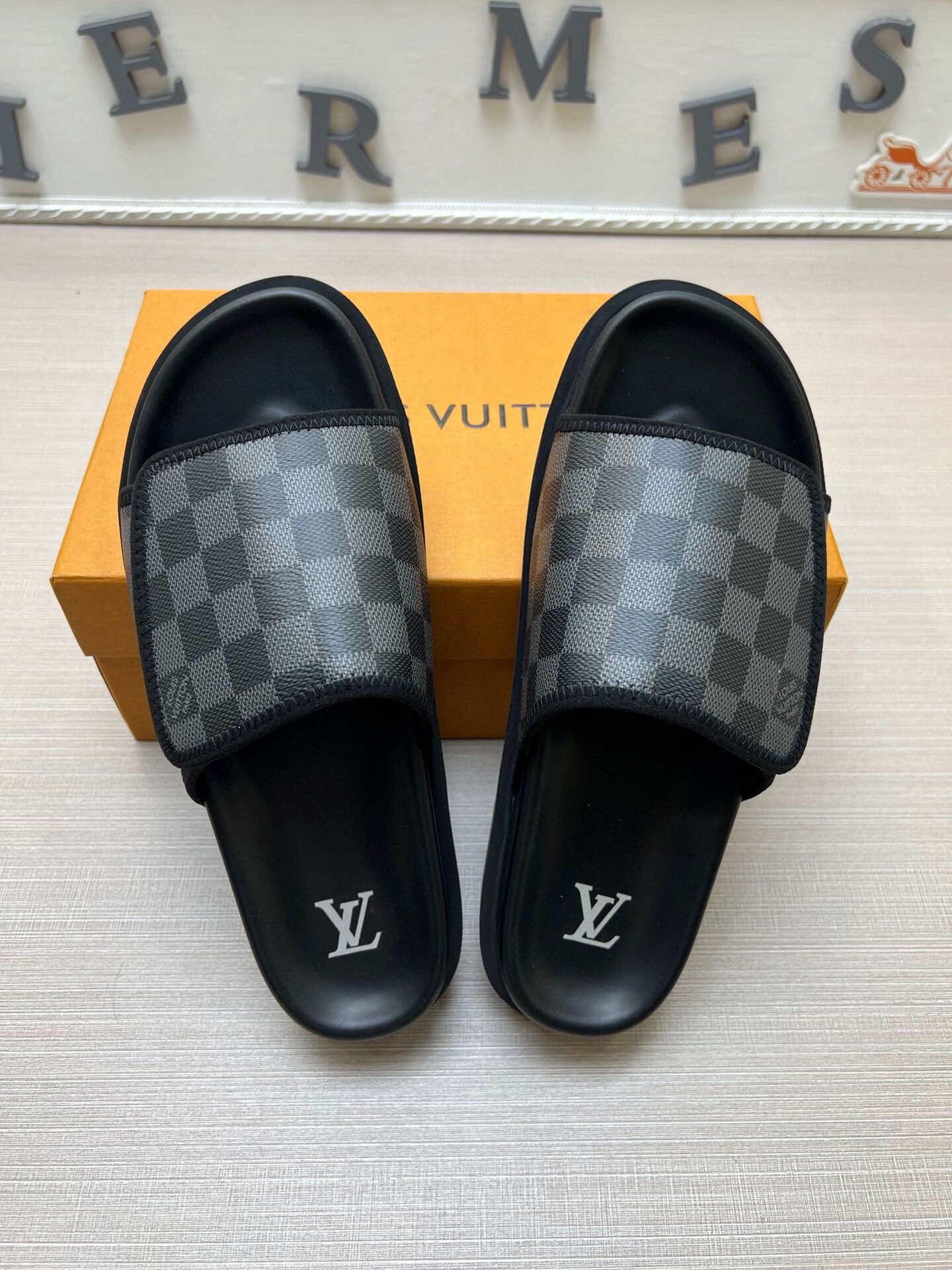 5WE245ZDE Stylish Slippers