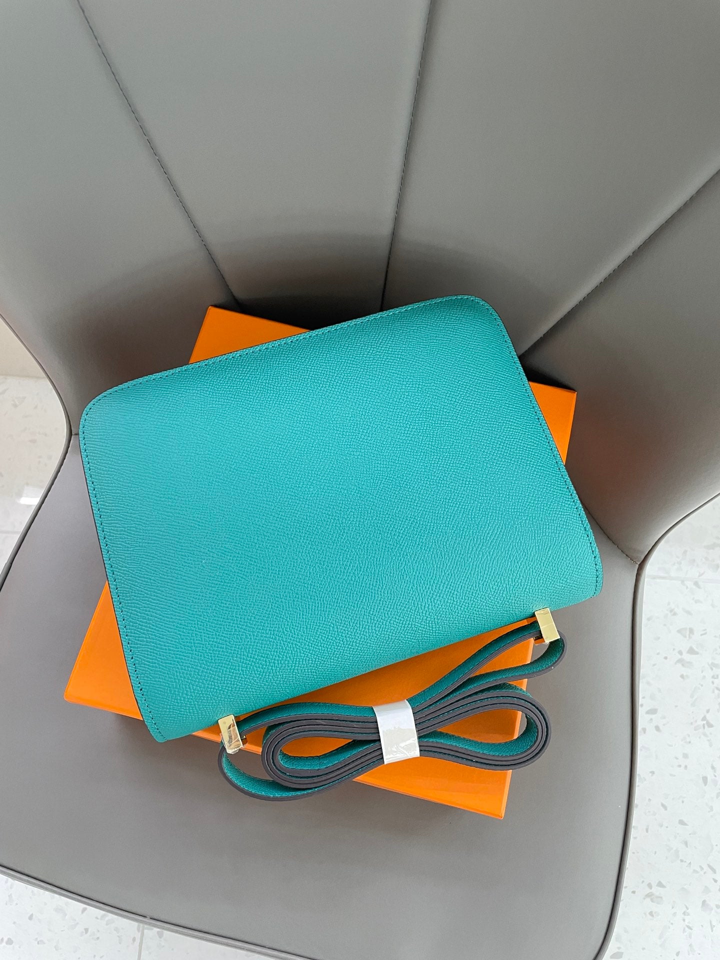 155NH66BDE Stylish leather bag