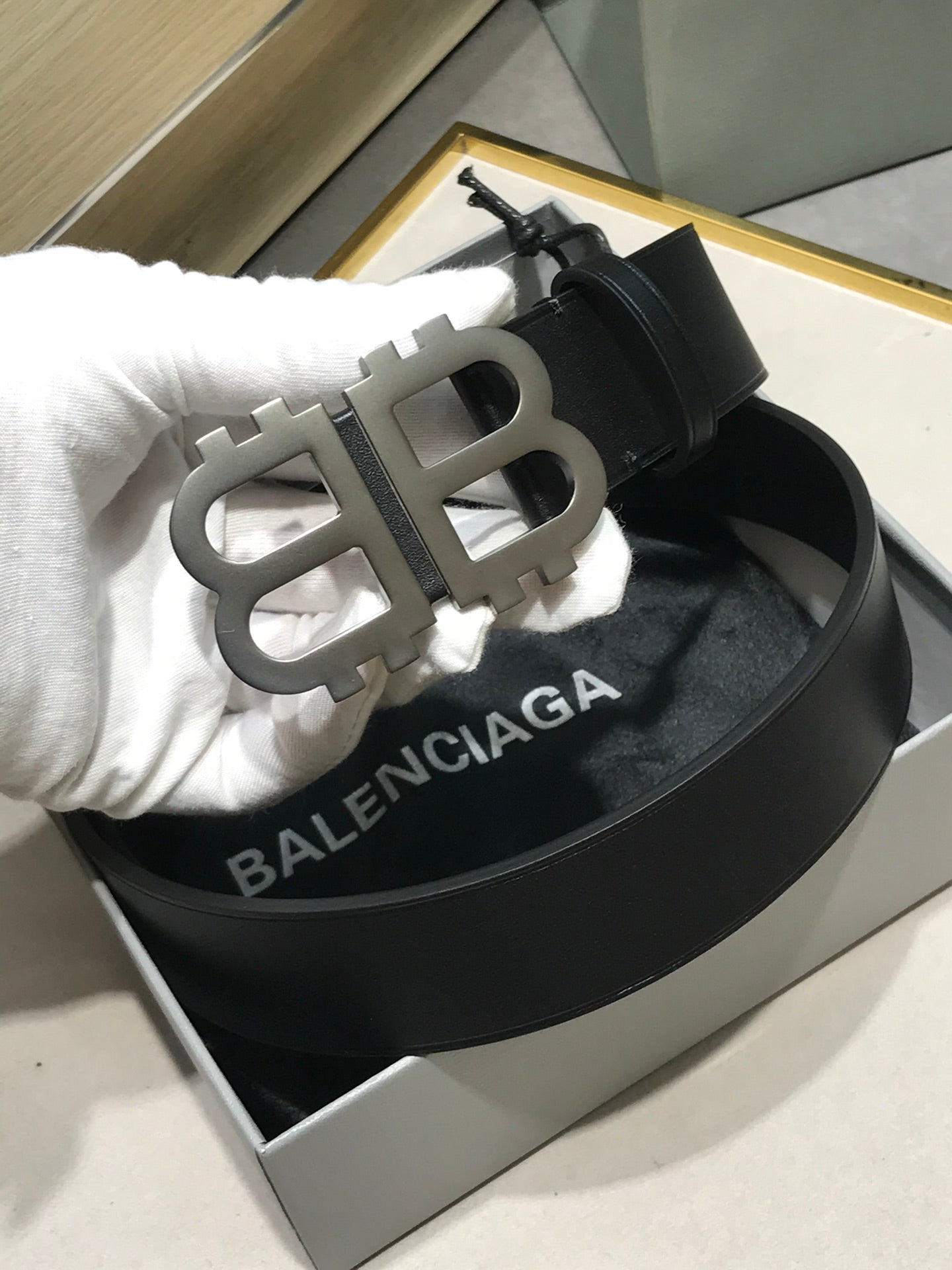 255RJ4PDE Stylish  High quality belt With full package