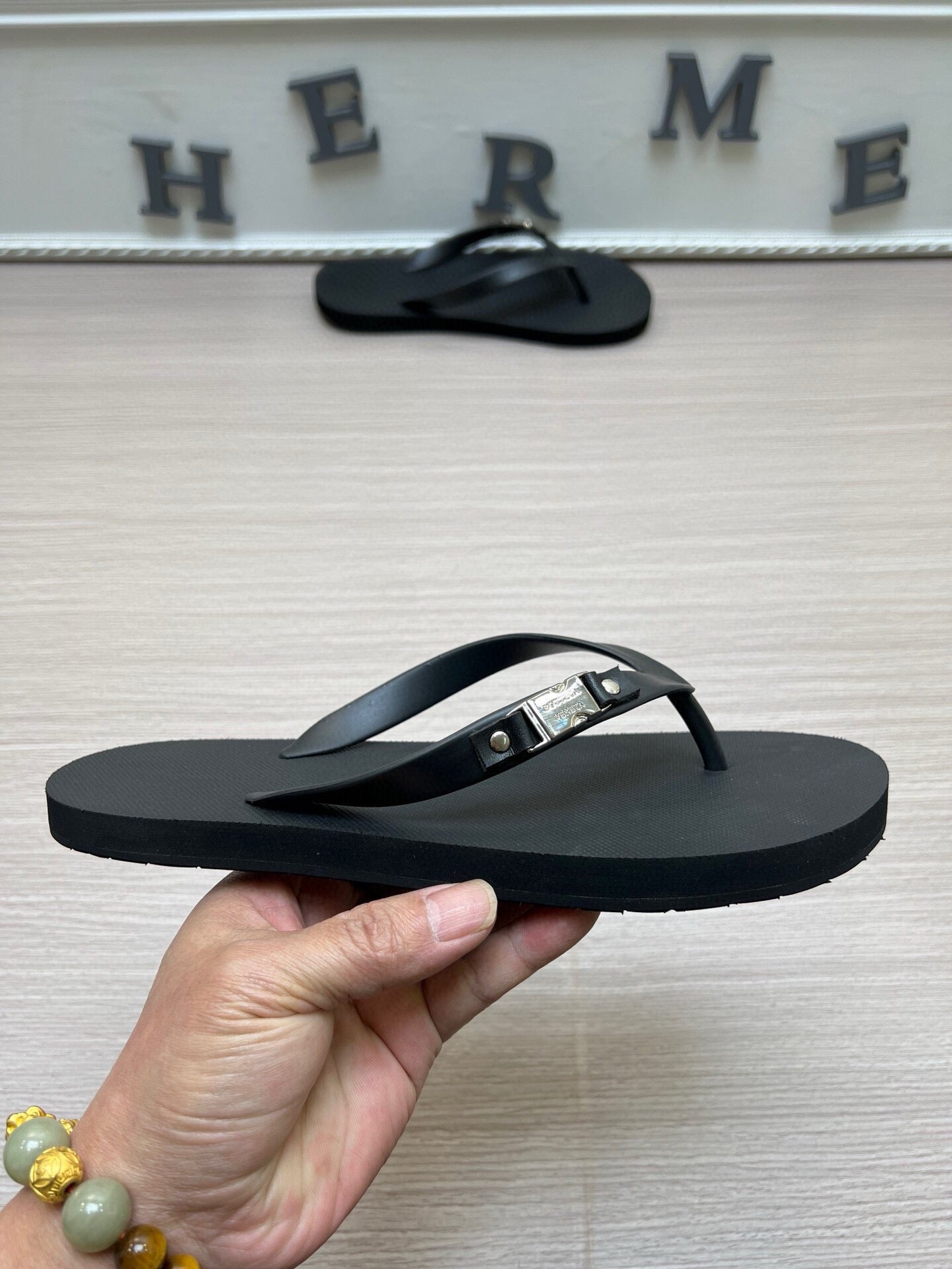 54A162ZDE Stylish slippers