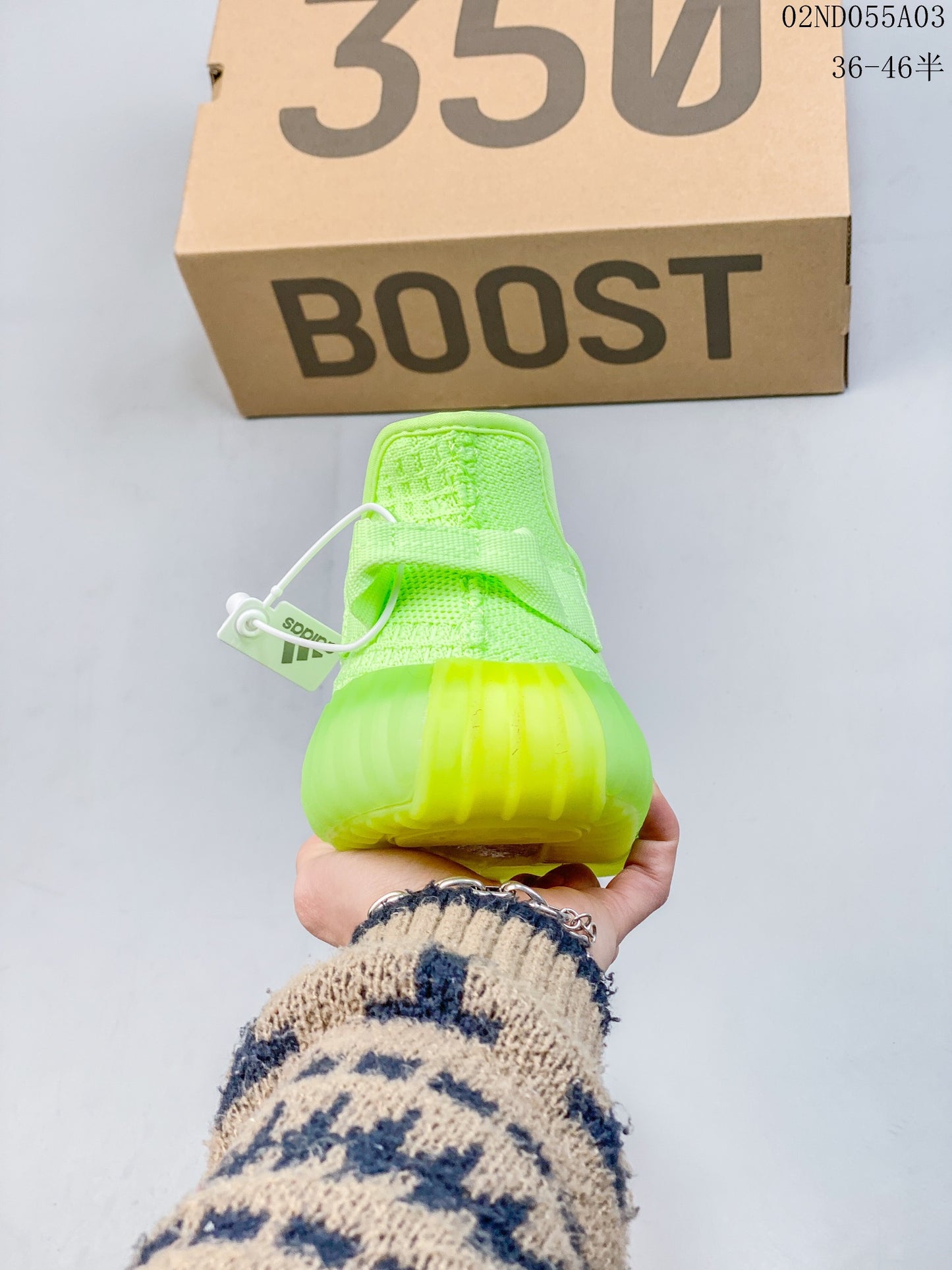 4YA88ZDE Stylish Sneakers (No Box, August-October Big Sale)