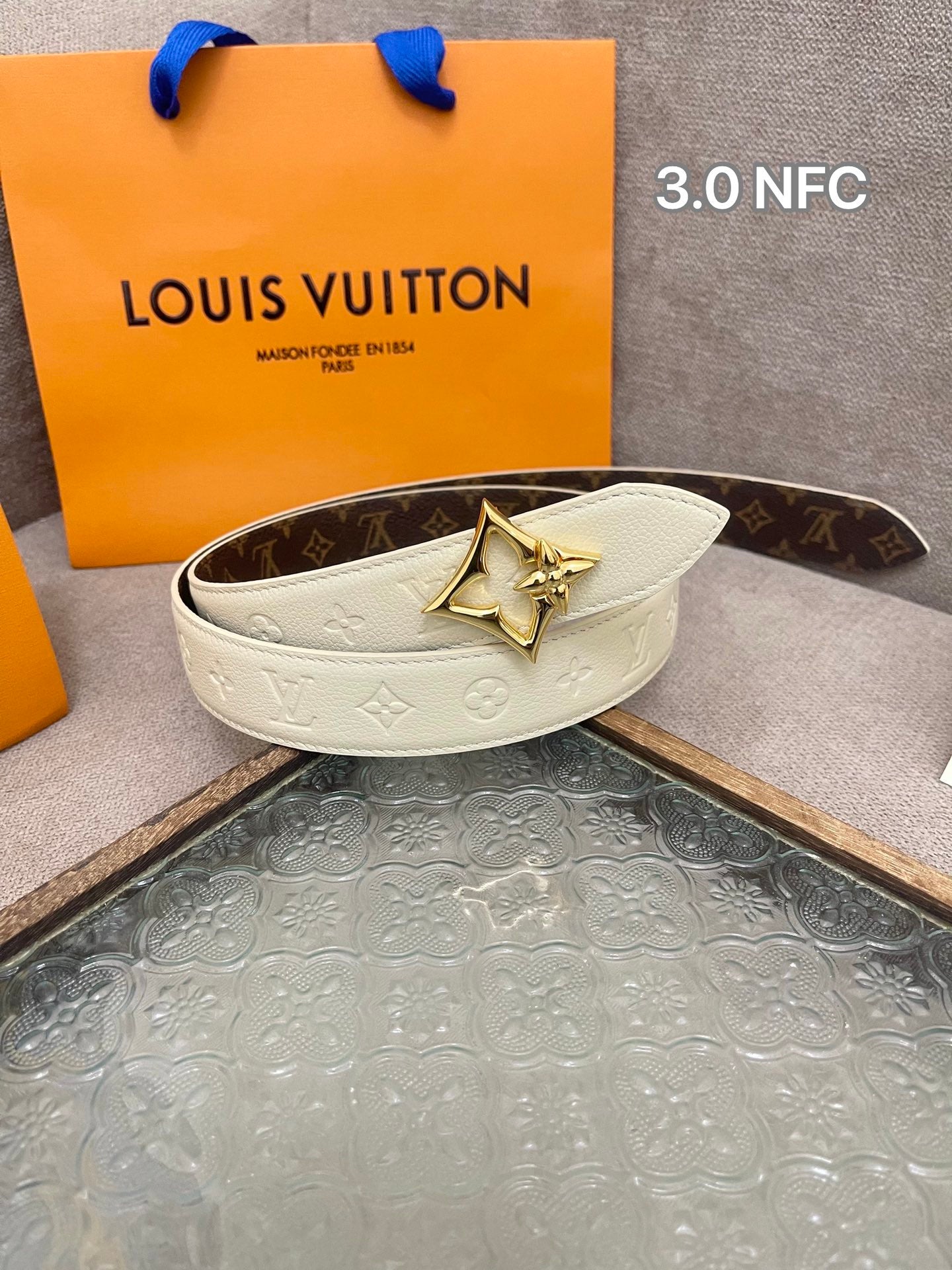 255RE10PDE Stylish  High quality belt With full package