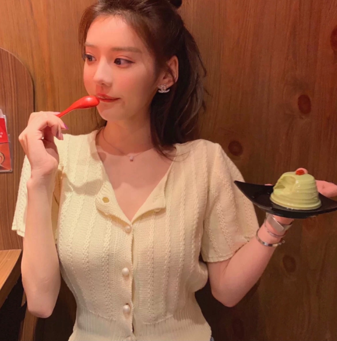 14C90EDE Stylish Earrings