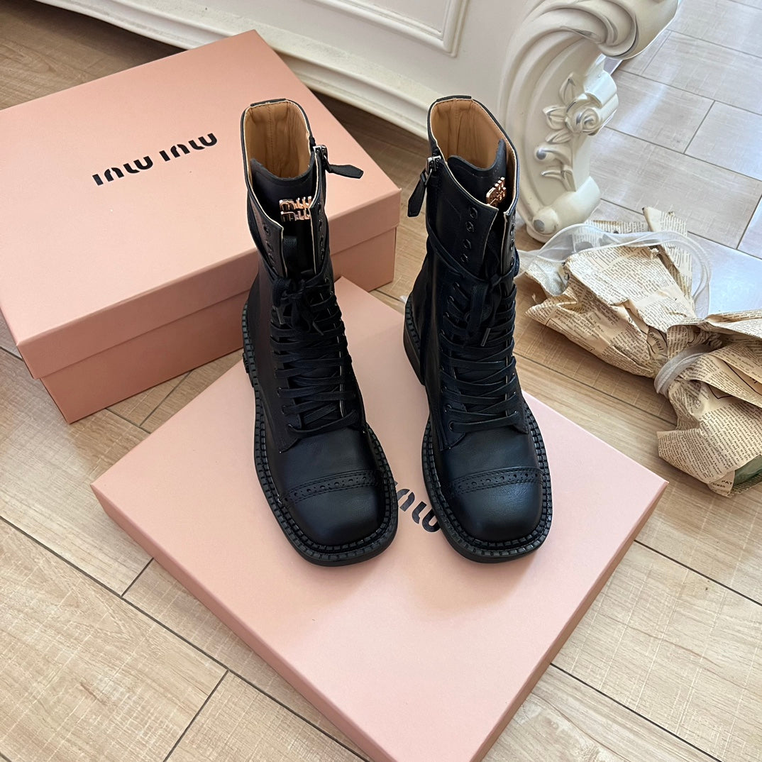 1XA60ZDE Stylish leather  boots