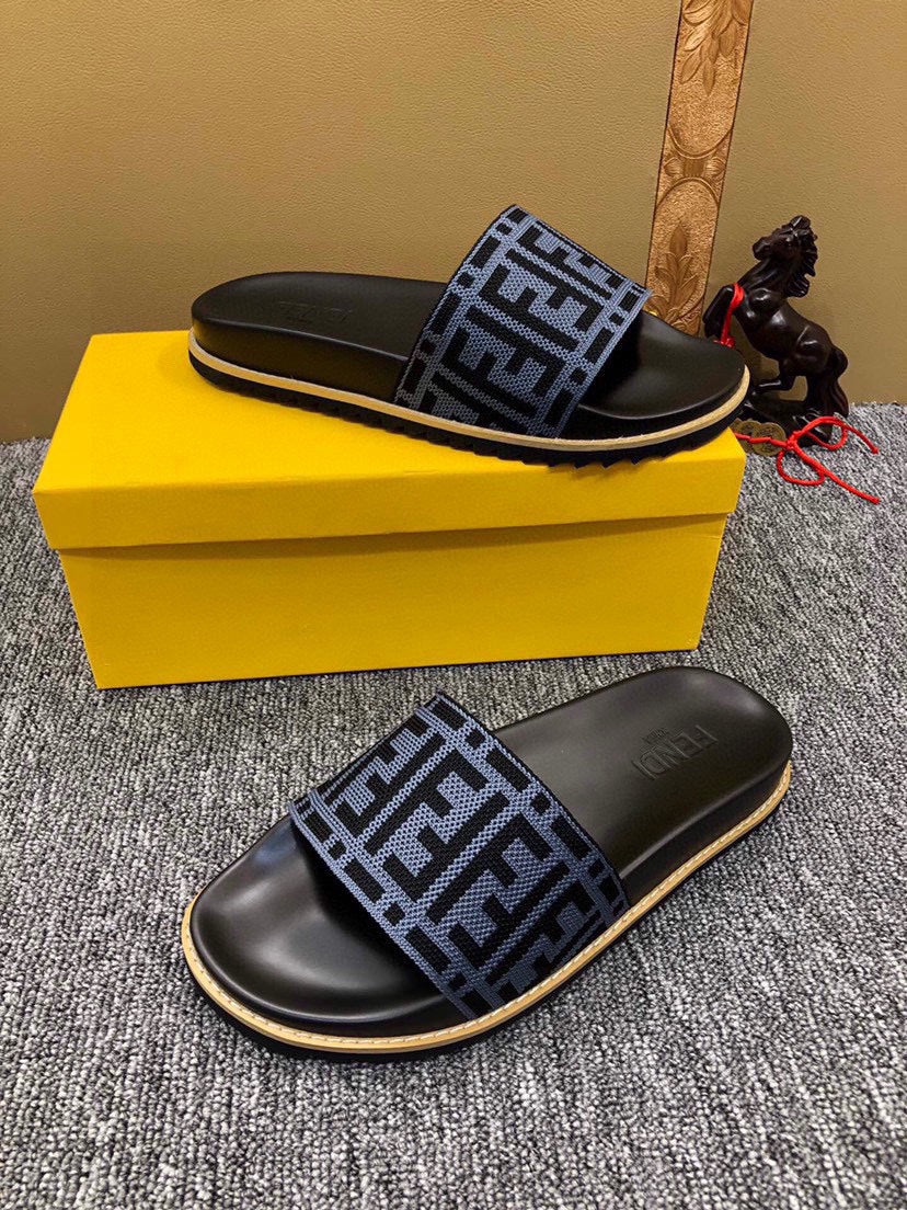 5XF102ZDE Stylish Slippers