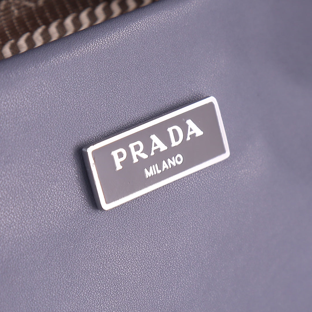 1XSL112BDE Stylish leather bag 