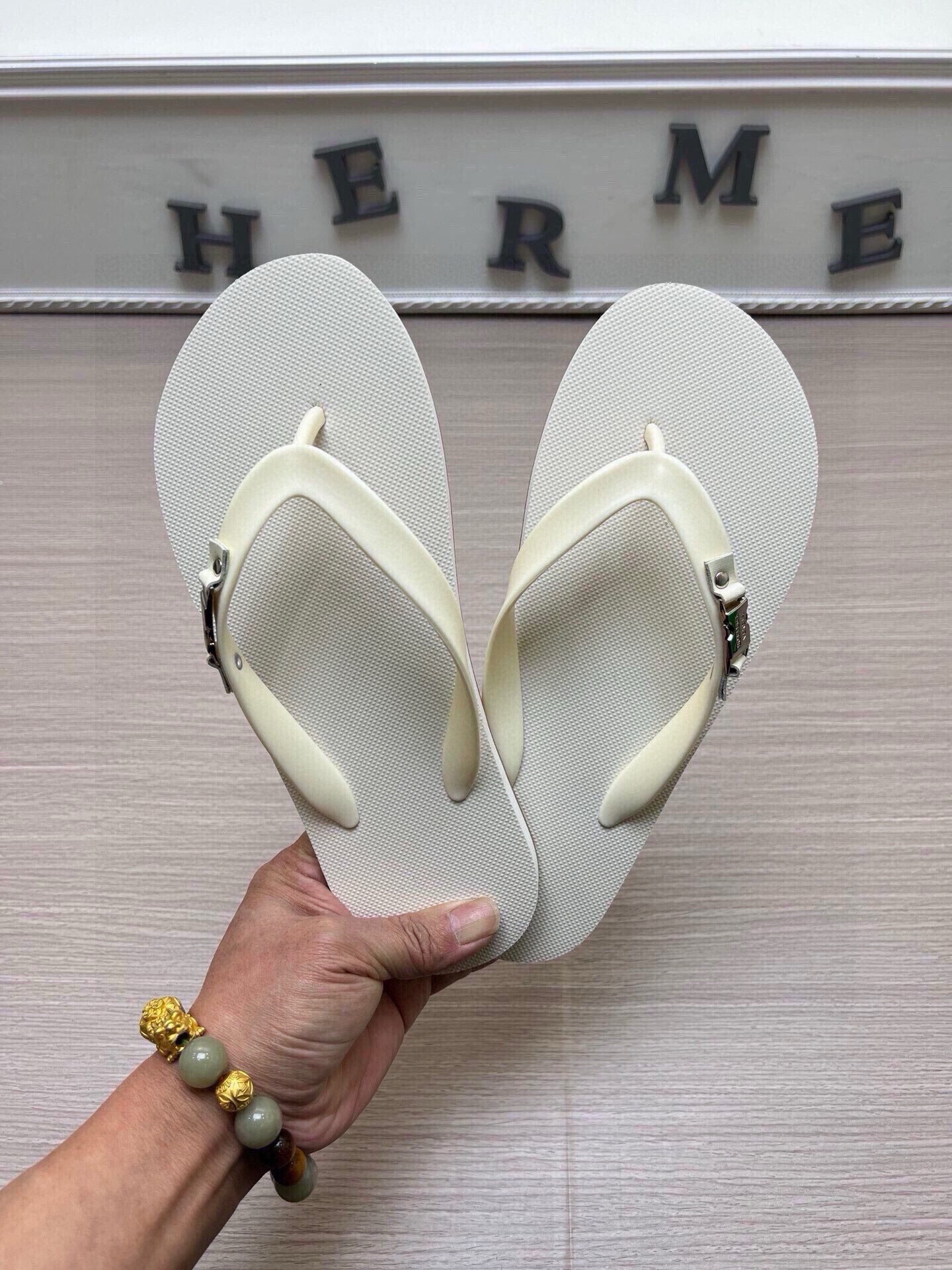535ZA291ZDE Stylish Slippers