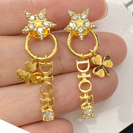 1YD312EDE Stylish Earrings