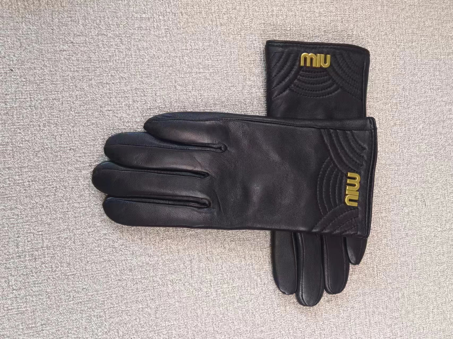 24A107SDE Stylish gloves