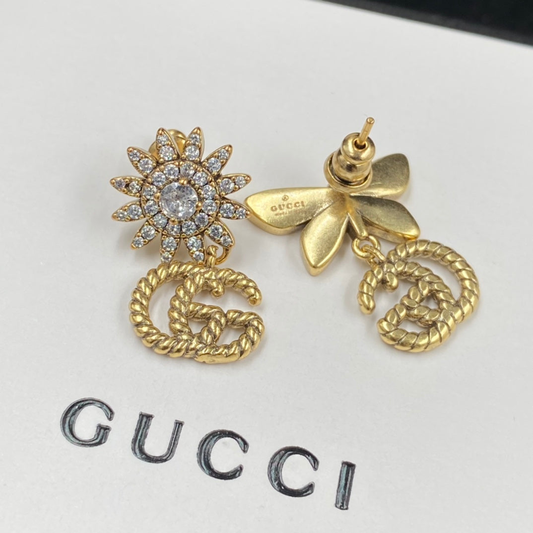 1YB124EDE Stylish Earrings