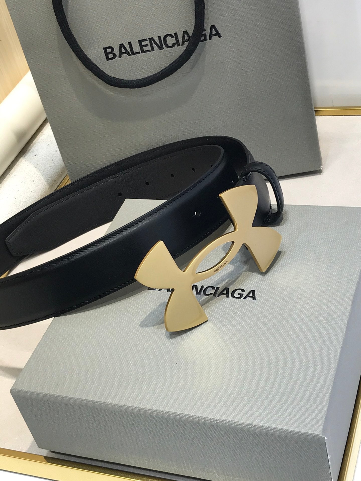 255RJ1PDE Stylish  High quality belt With full package