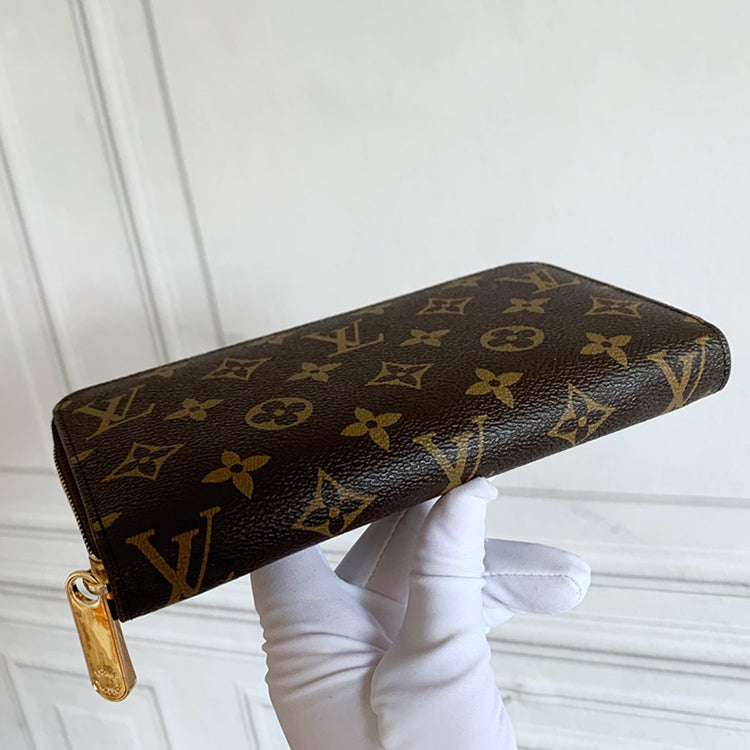 1E03BDE Stylish leather wallets