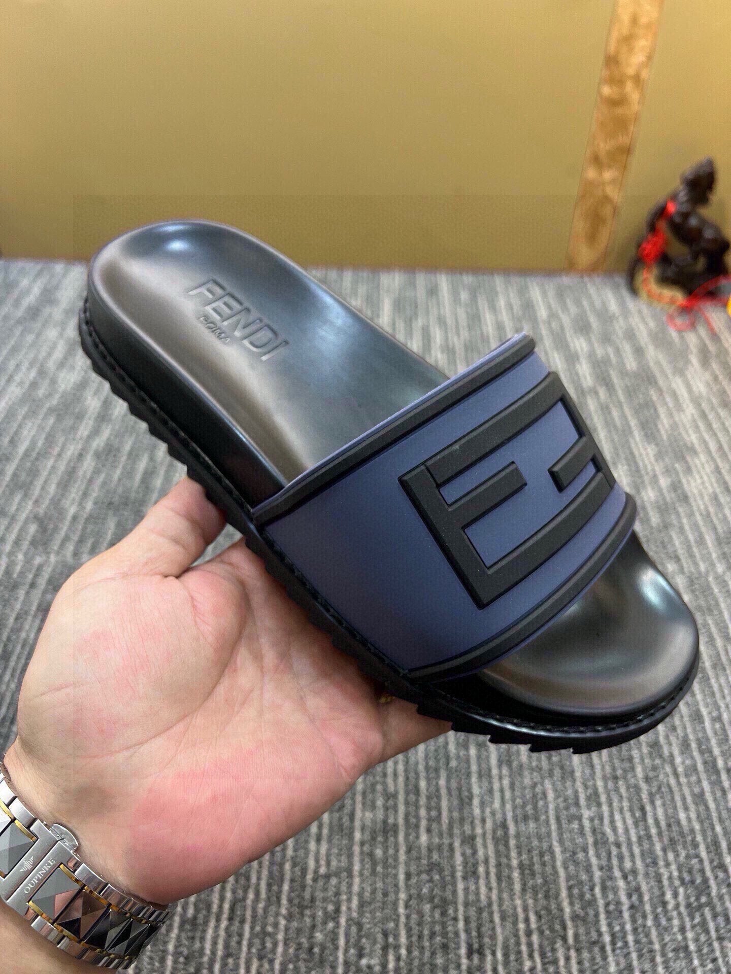 535ZF286ZDE Stylish Slippers