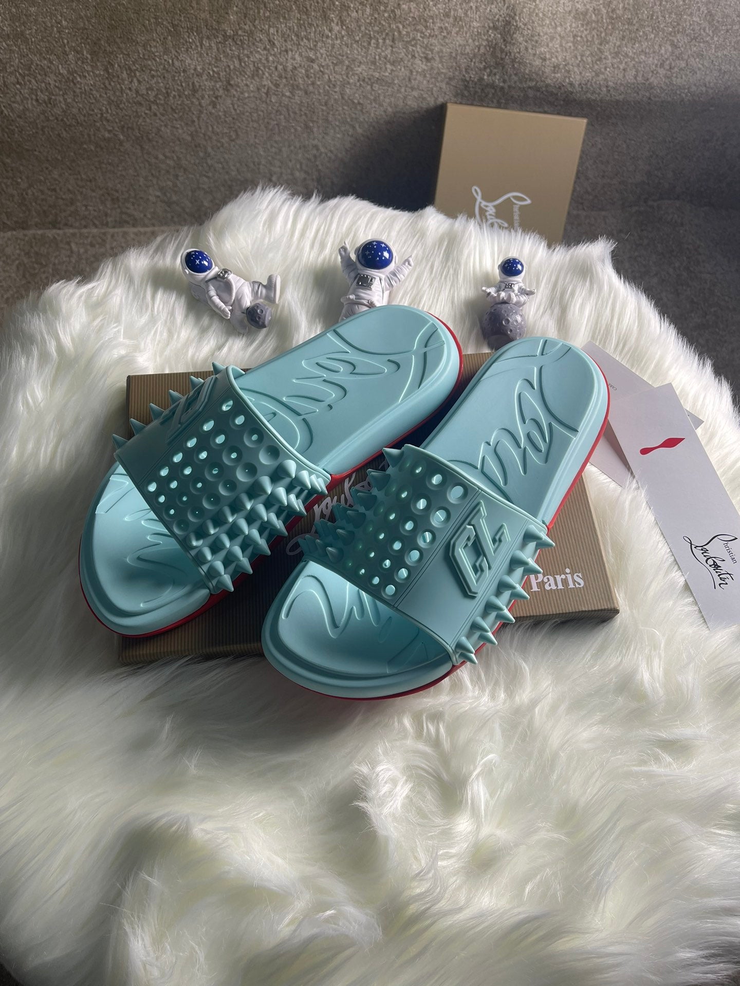 J4A22ZDE Stylish Slippers