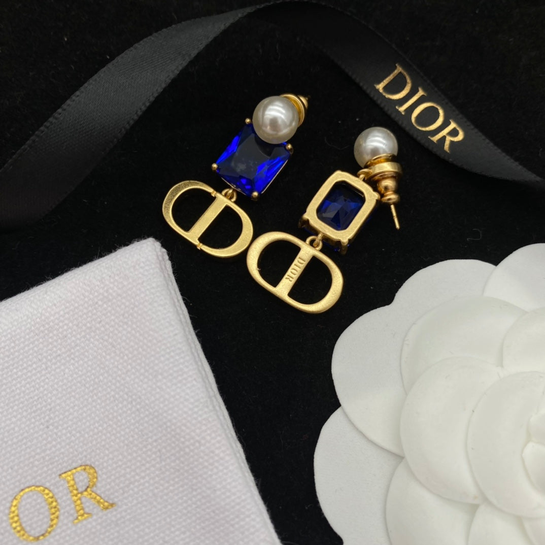 1YD185EDE Stylish Earrings