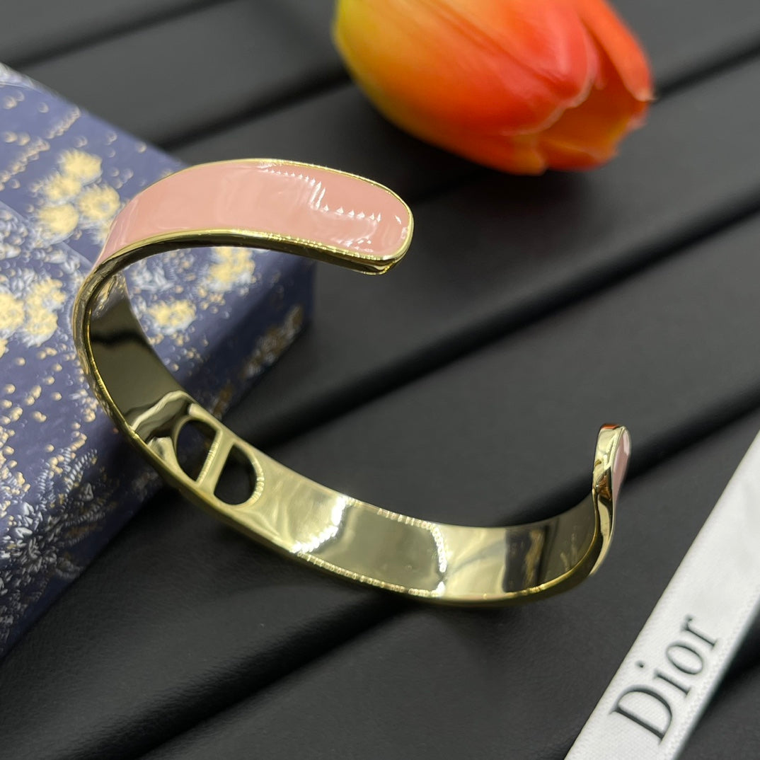 14D671KDE Stylish Bracelets