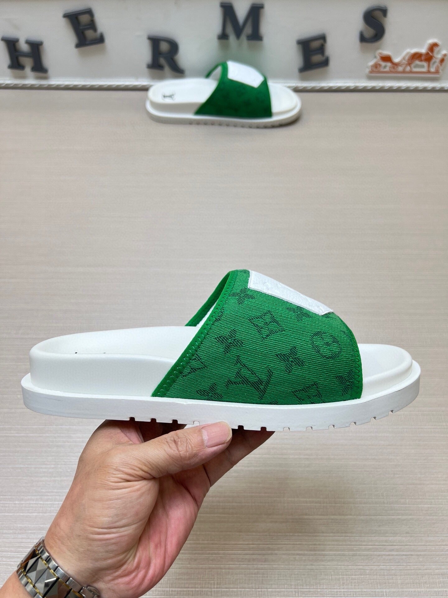 5WE252ZDE Stylish Slippers