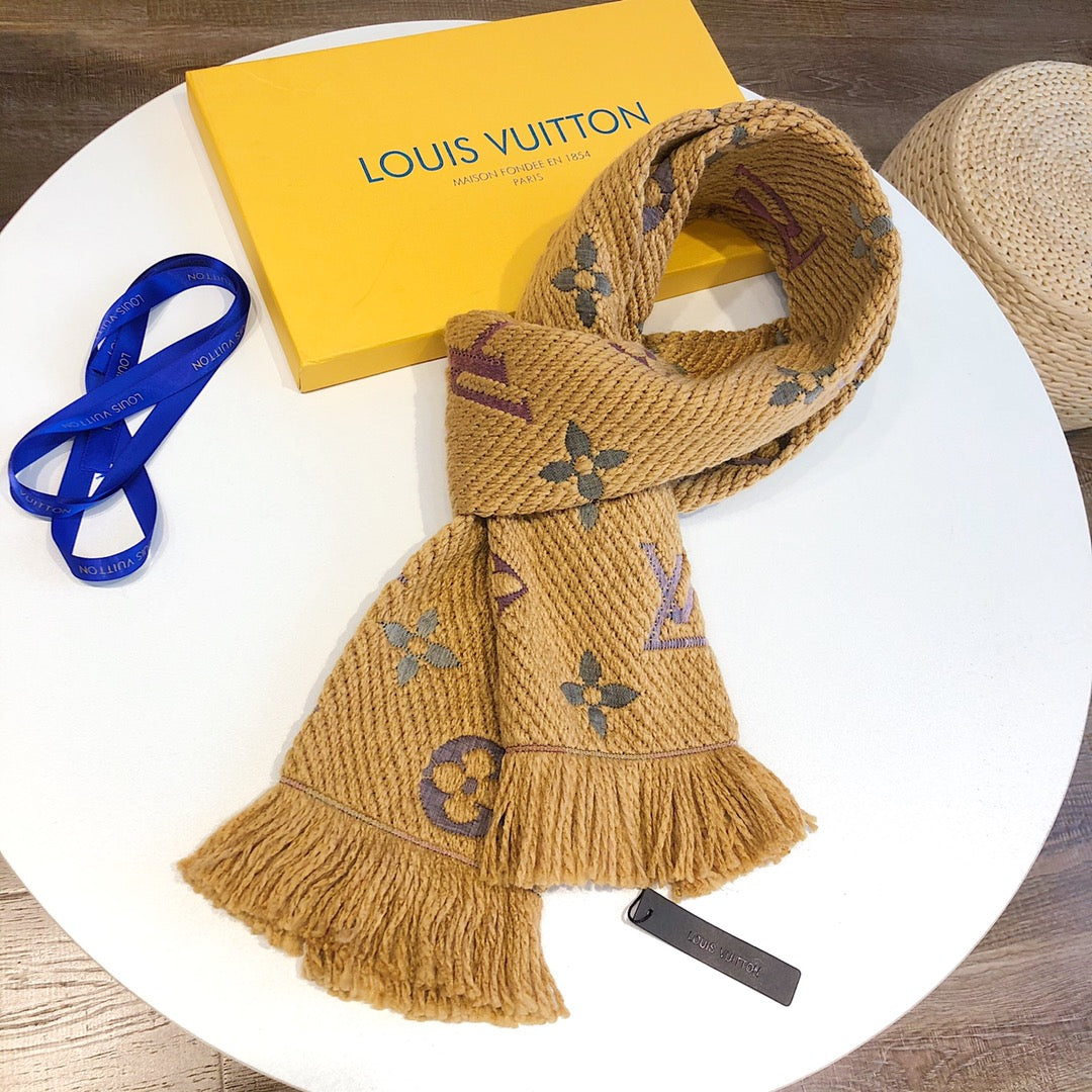 175RE10WDE Stylish Winter Scarves