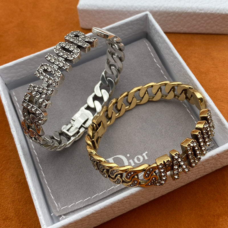 14B768KDE Stylish Bracelets