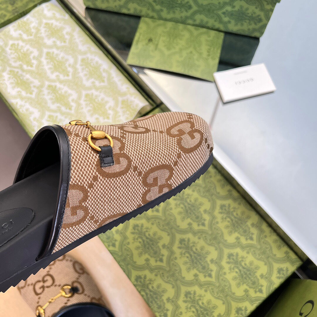 2YB26ZDE Stylish Slippers
