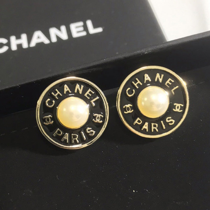 14C21EDE Stylish Earrings